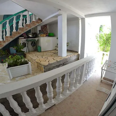 Apartmani Jenny I Tania Lopar Exterior photo