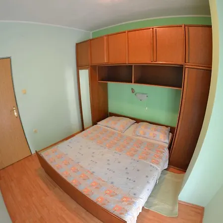 Apartmani Jenny I Tania Lopar Exterior photo