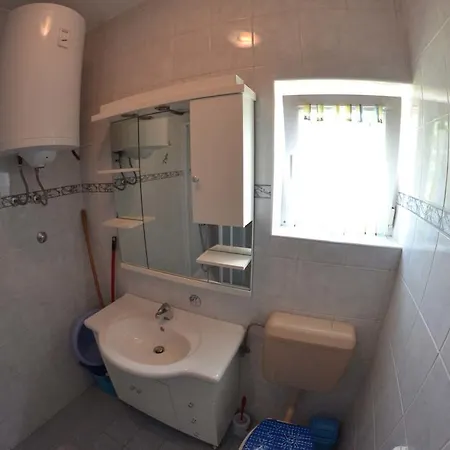 Apartmani Jenny I Tania Lopar Exterior photo