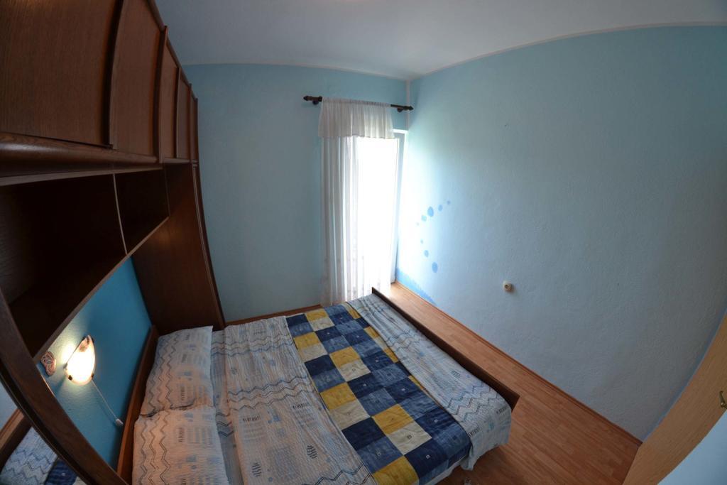 Jenny I Tania Apartment Lopar