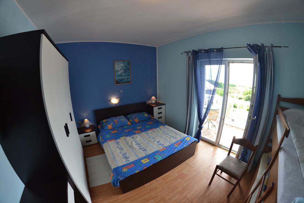 Jenny I Tania Apartment Lopar