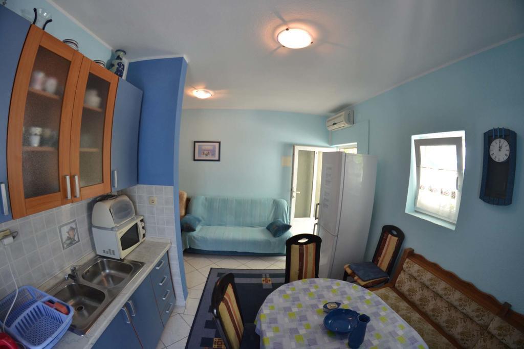 Jenny I Tania Apartman Lopar