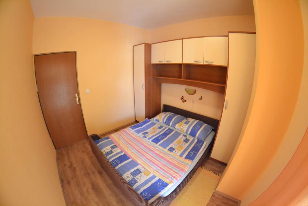 Jenny I Tania Apartman Lopar
